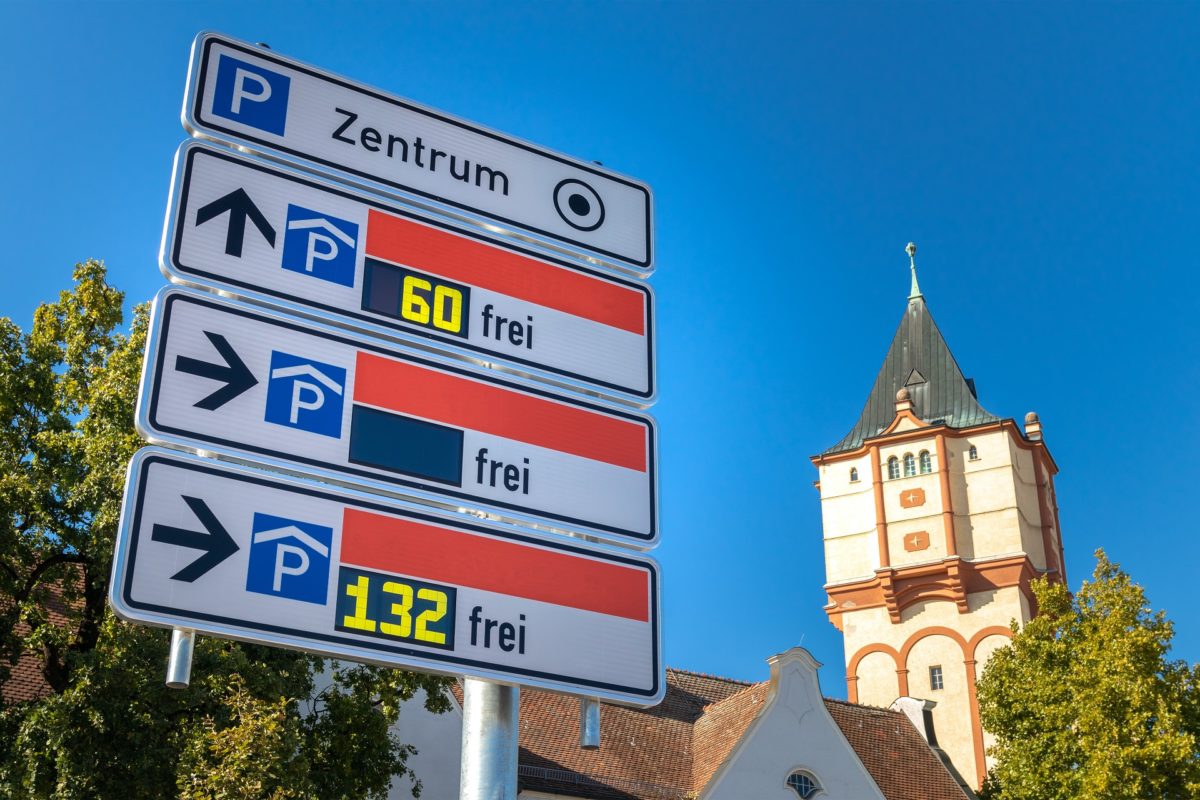 Parkleitsystem / Parkplatz