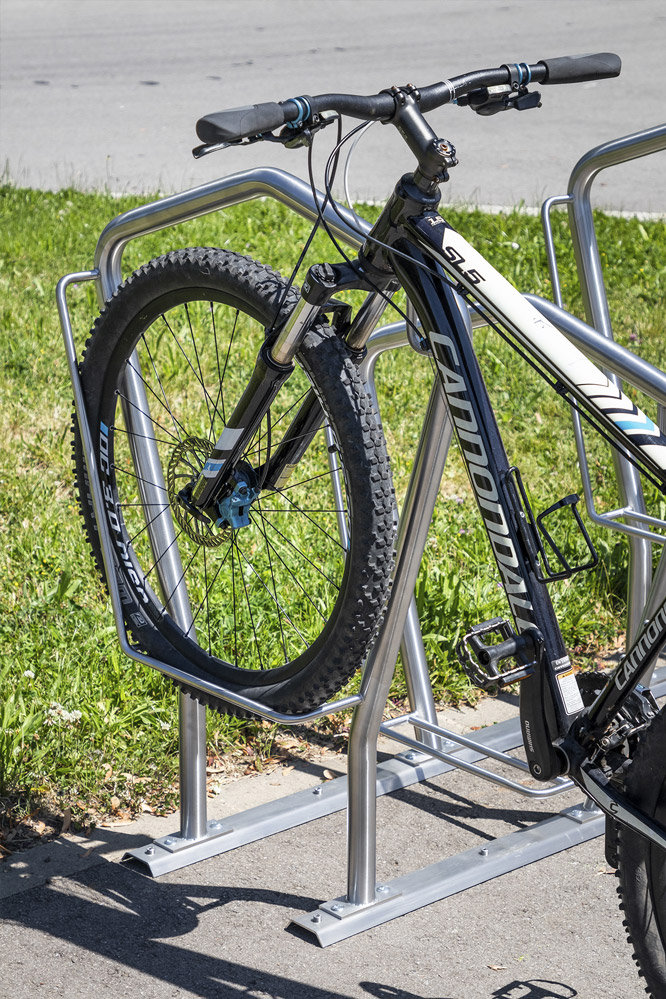 URCheers Fahrrad Gabelhalterung, Fahrrad Block Gabelhalterung aus  Aluminiumlegierung Gabelhalterung Fahrrad Gepäckträger, für LKW und  Anhänger (1 Paar) : : Sport & Freizeit