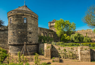 Stadtbefestigung und Burg von Andernach
