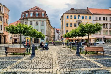 zittau, deutschland marktplatz mit rolandbrunnen