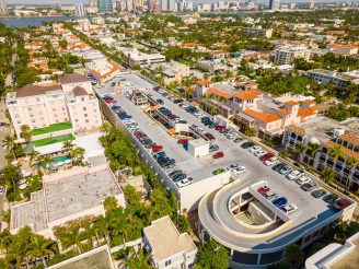 Parking garage at Palm Beach Worth Avenue